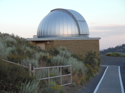 Telescope_Dome_at_Pine_Mountain,_Oregon[2].jpg